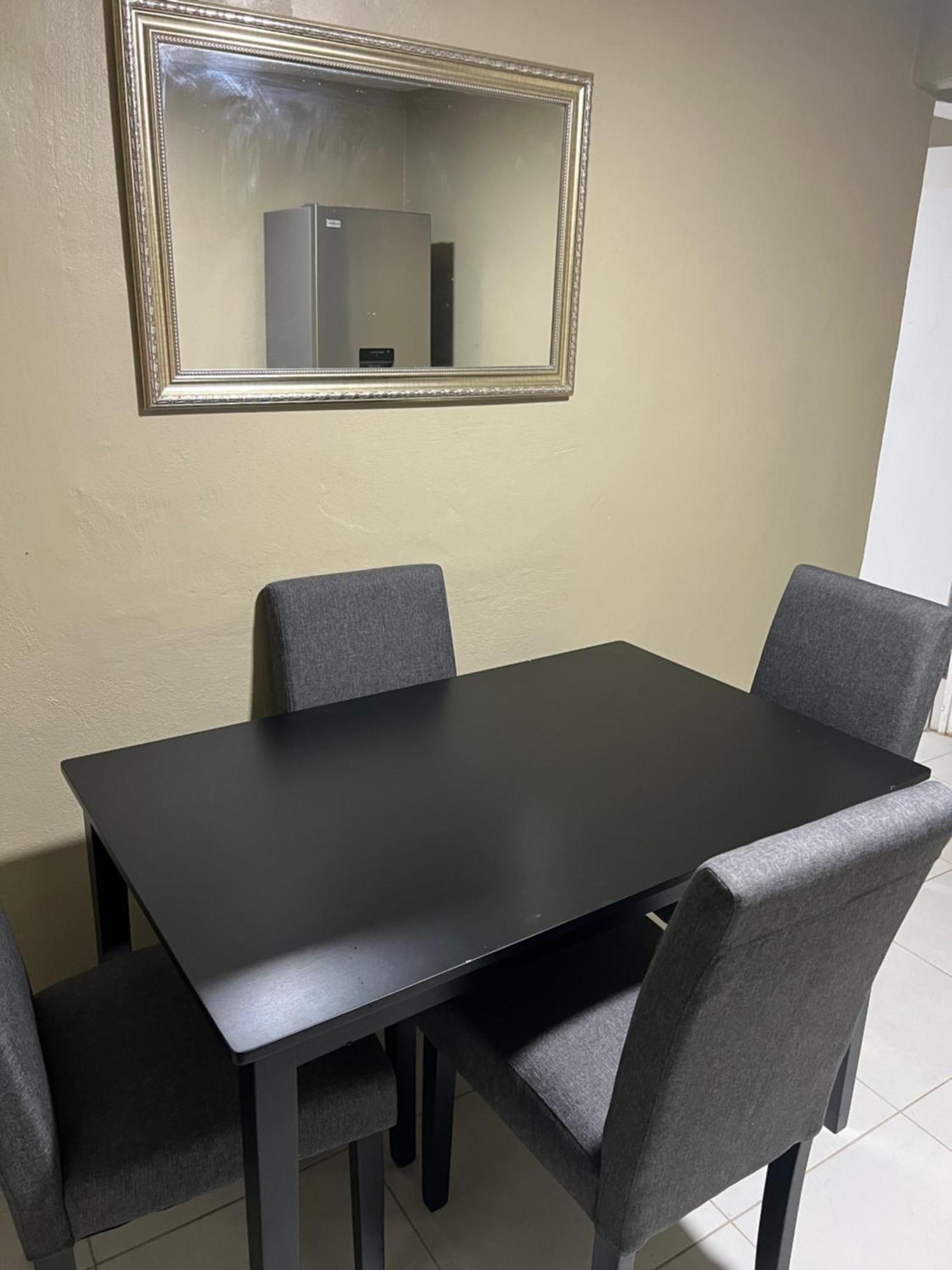 Cozy Apartment Кингстън Екстериор снимка
